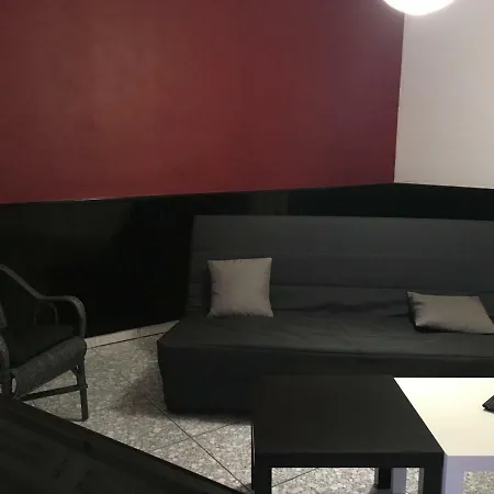 Holiday home La Petite Maison De Lilou Romilly-sur-Seine